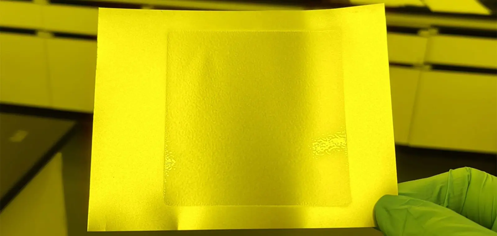 Ultrasonic Spray Coating Photoresist Technology  (1)